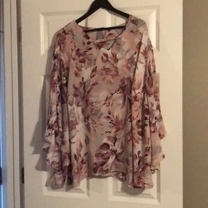 Floral jeweled bell sleeve blouse 3x